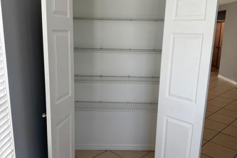Adosado en venta en Kissimmee, Florida, 3 dormitorios, 143.91 m2 № 1797934 - foto 24