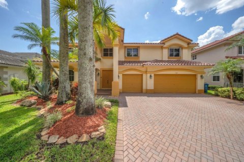 House in Weston, Florida 5 bedrooms, 361.76 sq.m. № 2084053 - photo 2
