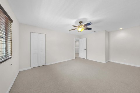 House in Weston, Florida 5 bedrooms, 361.76 sq.m. № 2084053 - photo 30