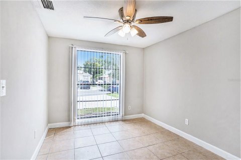 Casa en venta en Tampa, Florida, 3 dormitorios, 107.58 m2 № 1905408 - foto 16