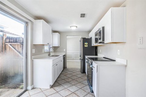 Casa en venta en Tampa, Florida, 3 dormitorios, 107.58 m2 № 1905408 - foto 10