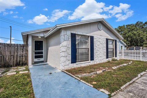 Casa en venta en Tampa, Florida, 3 dormitorios, 107.58 m2 № 1905408 - foto 4