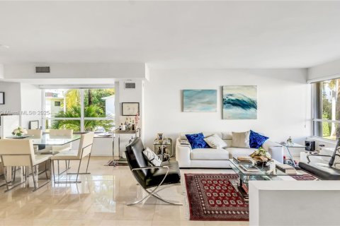 Touwnhouse à vendre à Bay Harbor Islands, Floride: 3 chambres, 156.08 m2 № 2036631 - photo 20