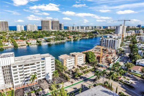 Touwnhouse à vendre à Bay Harbor Islands, Floride: 3 chambres, 156.08 m2 № 2036631 - photo 12