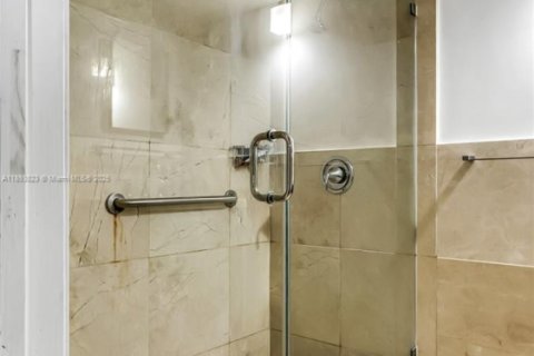 Touwnhouse à vendre à Bay Harbor Islands, Floride: 3 chambres, 156.08 m2 № 2036631 - photo 28