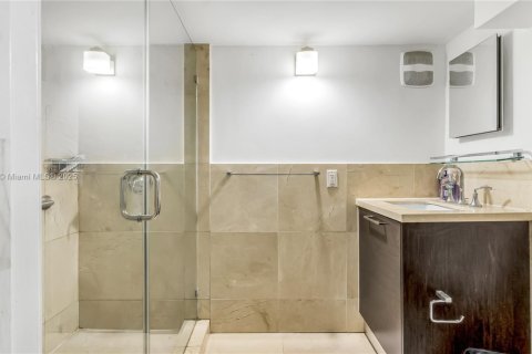 Touwnhouse à vendre à Bay Harbor Islands, Floride: 3 chambres, 156.08 m2 № 2036631 - photo 29