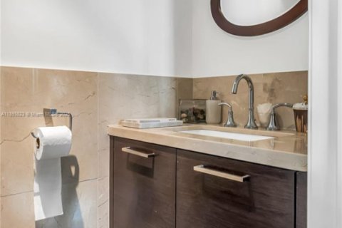 Touwnhouse à vendre à Bay Harbor Islands, Floride: 3 chambres, 156.08 m2 № 2036631 - photo 27