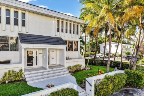 Touwnhouse à vendre à Bay Harbor Islands, Floride: 3 chambres, 156.08 m2 № 2036631 - photo 7