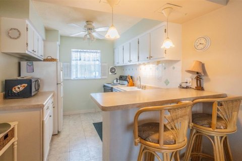Condo in Orlando, Florida, 1 bedroom  № 1650130 - photo 9