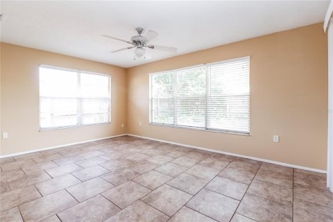 Casa en alquiler en New Port Richey, Florida, 3 dormitorios, 119.19 m2 № 1905109 - foto 9