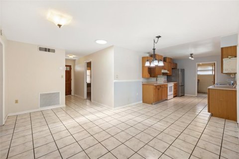 Casa en venta en Orlando, Florida, 4 dormitorios, 173.26 m2 № 2377454 - foto 21