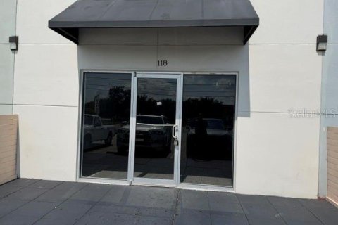 Commercial property in Orlando, Florida 1080.27 sq.m. № 2236440 - photo 4