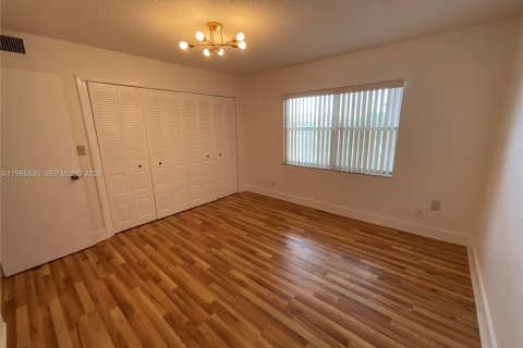 Condominio en venta en Sunrise, Florida, 2 dormitorios, 95.69 m2 № 2029793 - foto 18
