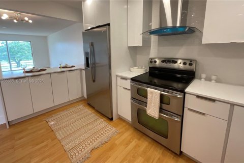 Condominio en venta en Sunrise, Florida, 2 dormitorios, 95.69 m2 № 2029793 - foto 4