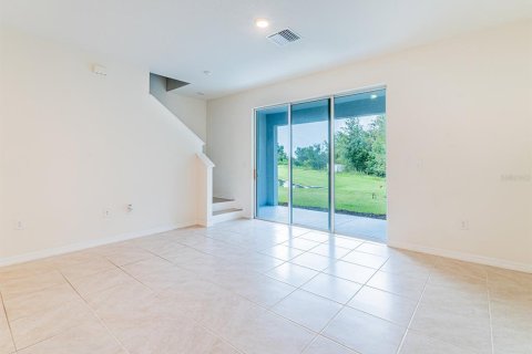 Townhouse in Wesley Chapel, Florida 3 bedrooms, 155.43 sq.m. № 1828602 - photo 16