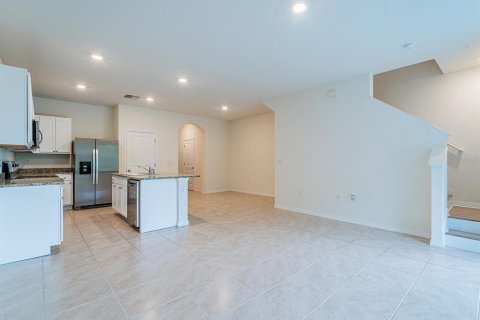 Townhouse in Wesley Chapel, Florida 3 bedrooms, 155.43 sq.m. № 1828602 - photo 12