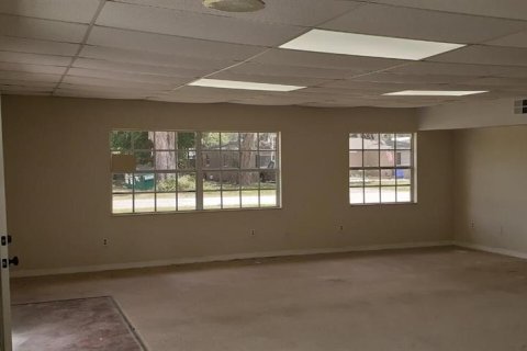 Propiedad comercial en alquiler en Brandon, Florida, 202.99 m2 № 1542152 - foto 10