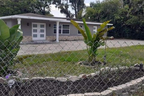 Propiedad comercial en alquiler en Brandon, Florida, 202.99 m2 № 1542152 - foto 4