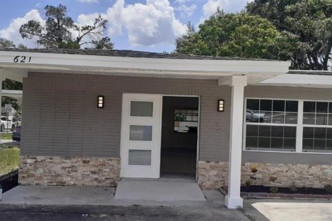 Propiedad comercial en alquiler en Brandon, Florida, 202.99 m2 № 1542152 - foto 5