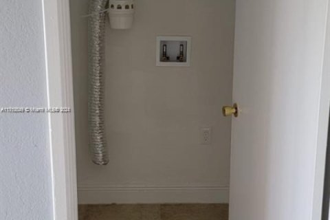Condo in West Palm Beach, Florida, 2 bedrooms  № 1462494 - photo 18
