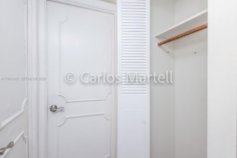 Купить кондоминиум в Авентура, Флорида 1 спальня, 72м2, № 2023330 - фото 15