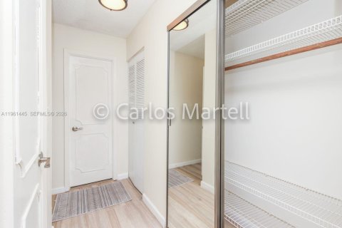 Купить кондоминиум в Авентура, Флорида 1 спальня, 72м2, № 2023330 - фото 10