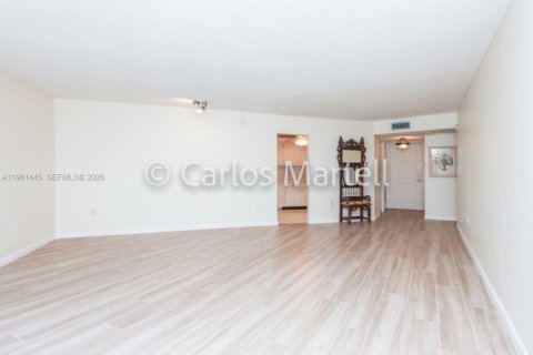 Купить кондоминиум в Авентура, Флорида 1 спальня, 72м2, № 2023330 - фото 3