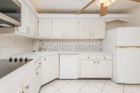 Купить кондоминиум в Авентура, Флорида 1 спальня, 72м2, № 2023330 - фото 7