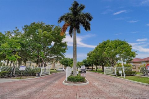 Купить кондоминиум в Уэст-Палм-Бич, Флорида 3 спальни, 92.81м2, № 2023955 - фото 19