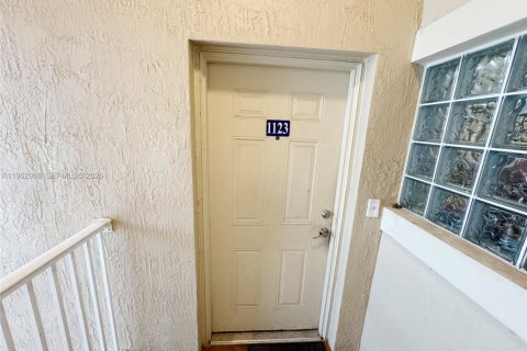 Купить кондоминиум в Уэст-Палм-Бич, Флорида 3 спальни, 92.81м2, № 2023955 - фото 2