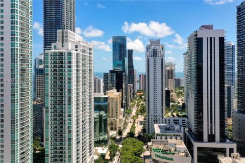 Condo in Miami, Florida, 2 bedrooms № 2081266 - photo 30