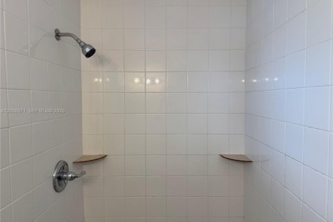 Villa ou maison à louer à Fort Lauderdale, Floride: 3 chambres, 91.04 m2 № 2168778 - photo 19