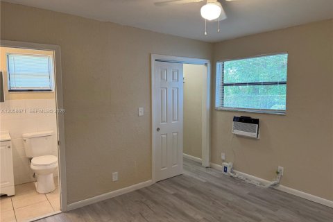 Villa ou maison à louer à Fort Lauderdale, Floride: 3 chambres, 91.04 m2 № 2168778 - photo 21