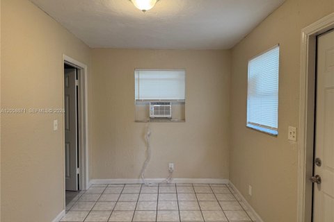 Villa ou maison à louer à Fort Lauderdale, Floride: 3 chambres, 91.04 m2 № 2168778 - photo 13