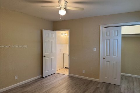 Villa ou maison à louer à Fort Lauderdale, Floride: 3 chambres, 91.04 m2 № 2168778 - photo 22