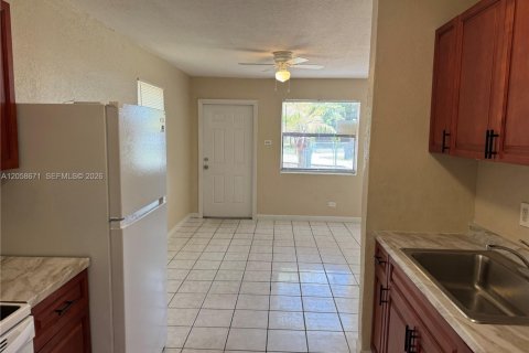 Villa ou maison à louer à Fort Lauderdale, Floride: 3 chambres, 91.04 m2 № 2168778 - photo 5