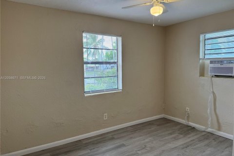 Villa ou maison à louer à Fort Lauderdale, Floride: 3 chambres, 91.04 m2 № 2168778 - photo 9