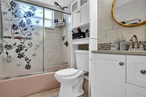 Купить кондоминиум в Майами, Флорида 2 спальни, 63.17м2, № 1969894 - фото 11