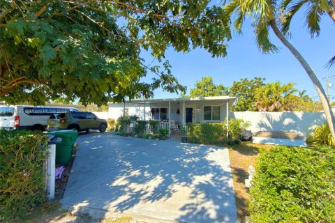 Casa en venta en Homestead, Florida, 2 dormitorios, 86.4 m2 № 1807629 - foto 2