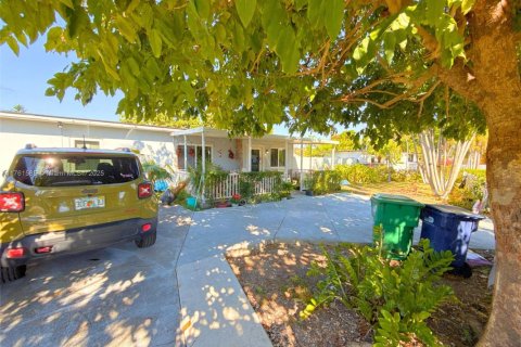Casa en venta en Homestead, Florida, 2 dormitorios, 86.4 m2 № 1807629 - foto 4