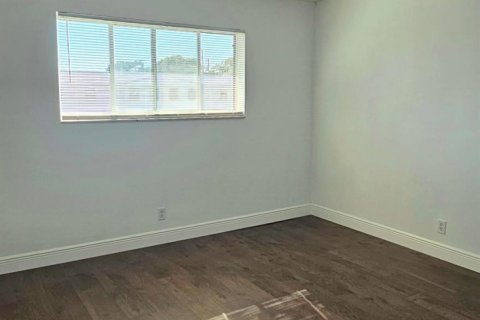 Condominio en alquiler en West Palm Beach, Florida, 2 dormitorios, 70.23 m2 № 2085765 - foto 8