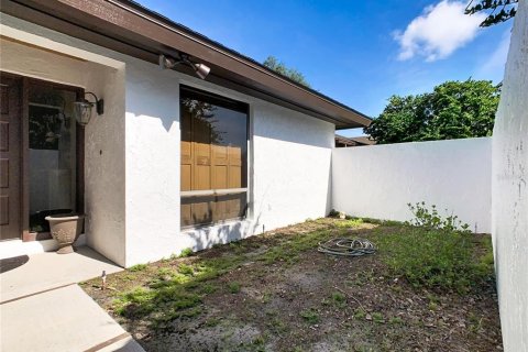 House in Haines City, Florida 3 bedrooms, 204.76 sq.m. № 2149008 - photo 5