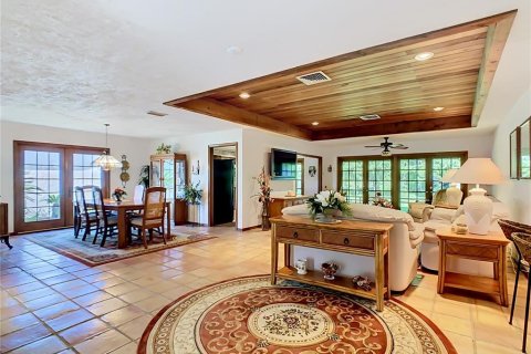 House in Haines City, Florida 3 bedrooms, 204.76 sq.m. № 2149008 - photo 9