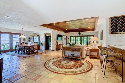 House in Haines City, Florida 3 bedrooms, 204.76 sq.m. № 2149008 - photo 8