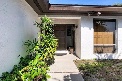 House in Haines City, Florida 3 bedrooms, 204.76 sq.m. № 2149008 - photo 6