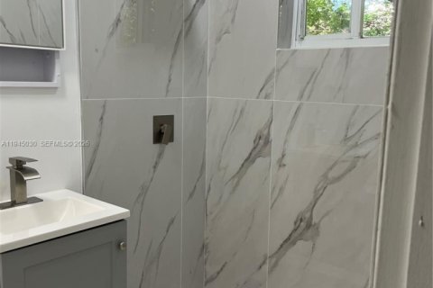 Copropriété à louer à Coral Gables, Floride: 1 chambre, 38.09 m2 № 2001151 - photo 3