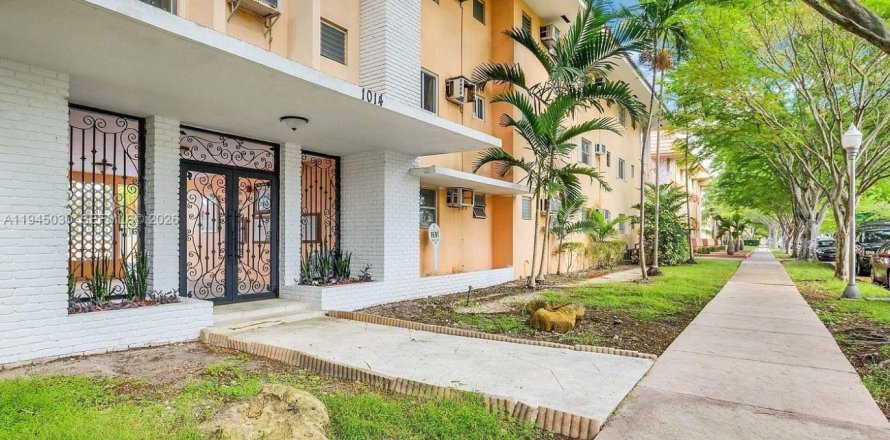 Condo à Coral Gables, Floride, 1 chambre  № 2001151