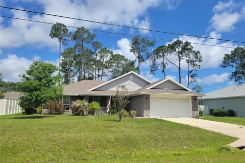 Villa ou maison à Palm Coast, Floride 4 chambres, 162.11 m2 № 2116831