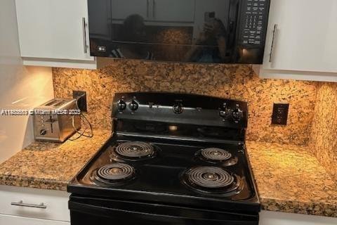 Condominio en alquiler en Pembroke Pines, Florida, 1 dormitorio, 75.34 m2 № 1929805 - foto 5