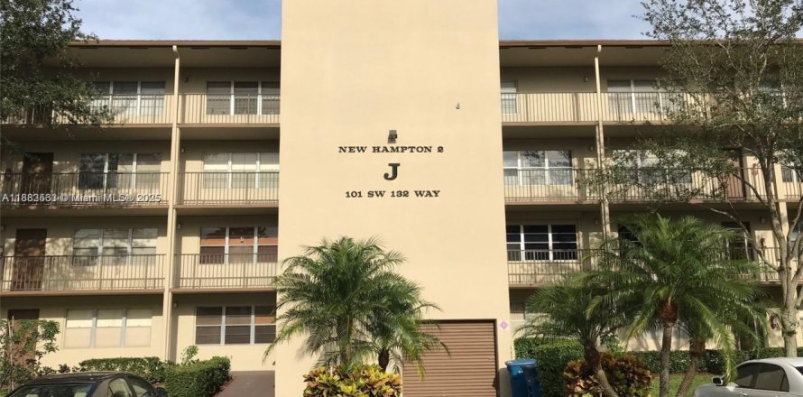 Condominio en Pembroke Pines, Florida, 1 dormitorio  № 1929805